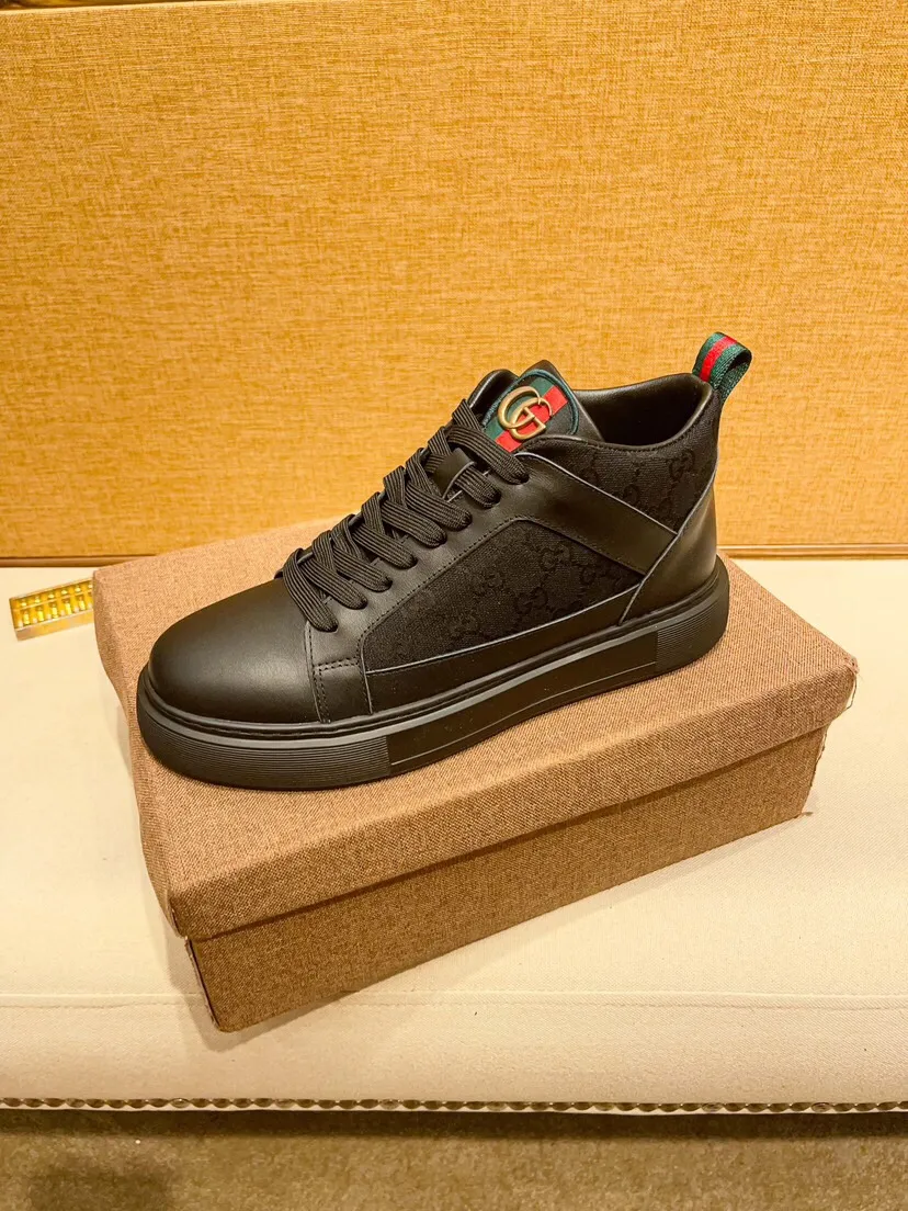 Factory price 460 [Gucci] Gucci's latest high-top casual Korean-style men's shoes, new autumn and winter design, perfect workmanship, cabinet quality, upper: cowhide material, leather lining; soft and comfortable, rubber outsole ultra-light, wear-resistant, simple, versatile fashion men's shoes, color optional, size 38--44